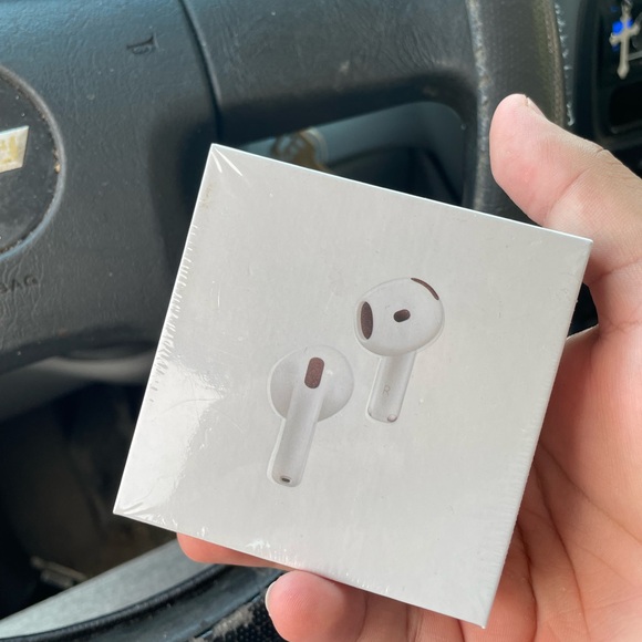 White Wireless Earbuds